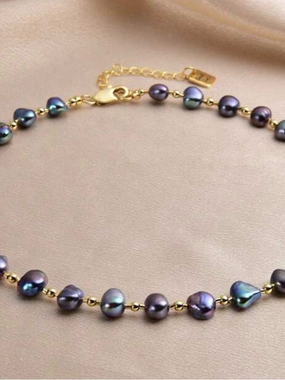 Gold Chain Bracelet with Iridescent Purple Pearls
